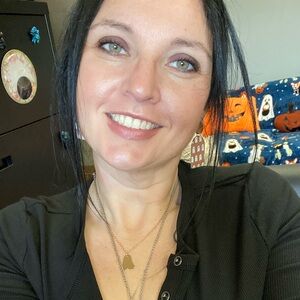 Meet your Posher, Rebecca